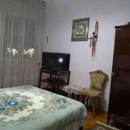 Ferdinand, Ultracentral Constanta, 2 Camere, Max 4 Persoane * Constanţa