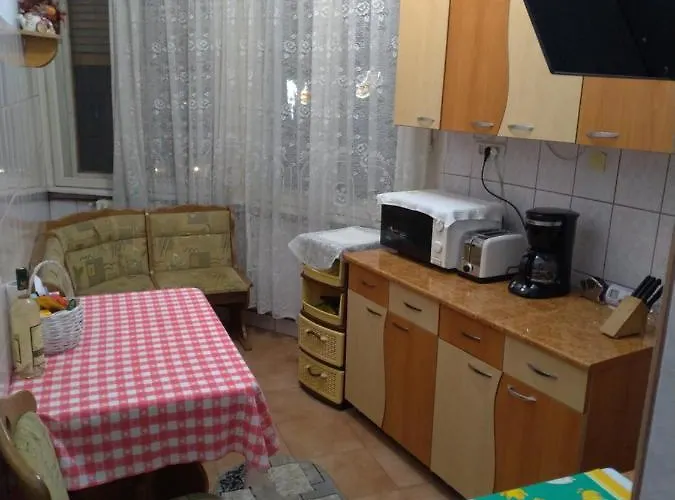 アパート Ferdinand, Ultracentral Constanta, 2 Camere, Max 4 Persoane コンスタンツァ