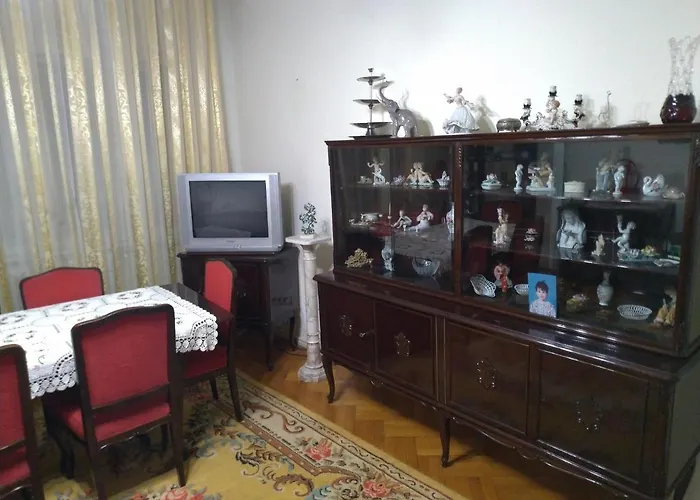 Ferdinand, Ultracentral Constanta, 2 Camere, Max 4 Persoane * Constanta